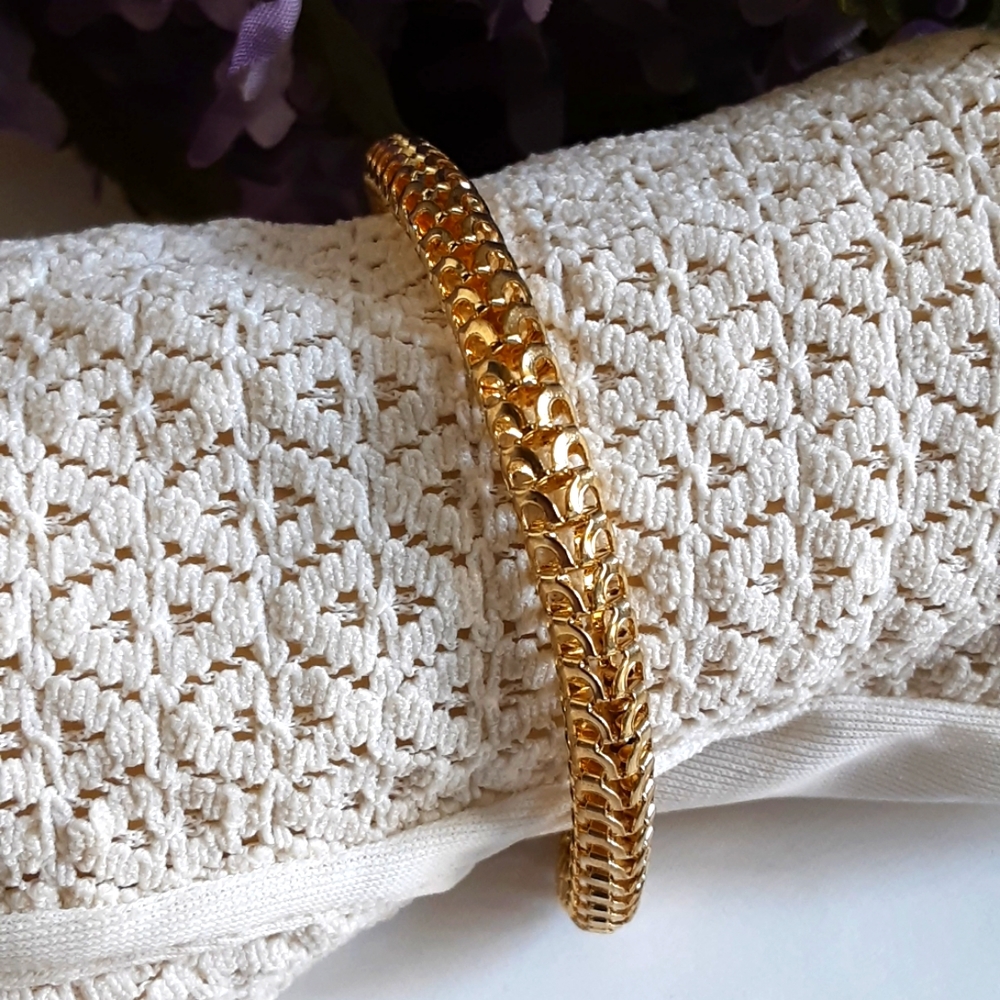 Jordache Bracelet Vintage New Old Stock Shiny Gold Tone Mesh Office Evening